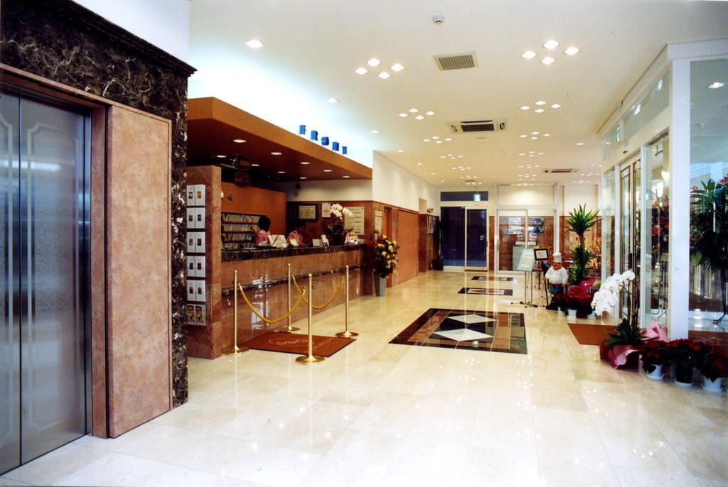 Toyoko Inn Shin-Yamaguchi-Eki Shinkansen-Guchi Экстерьер фото