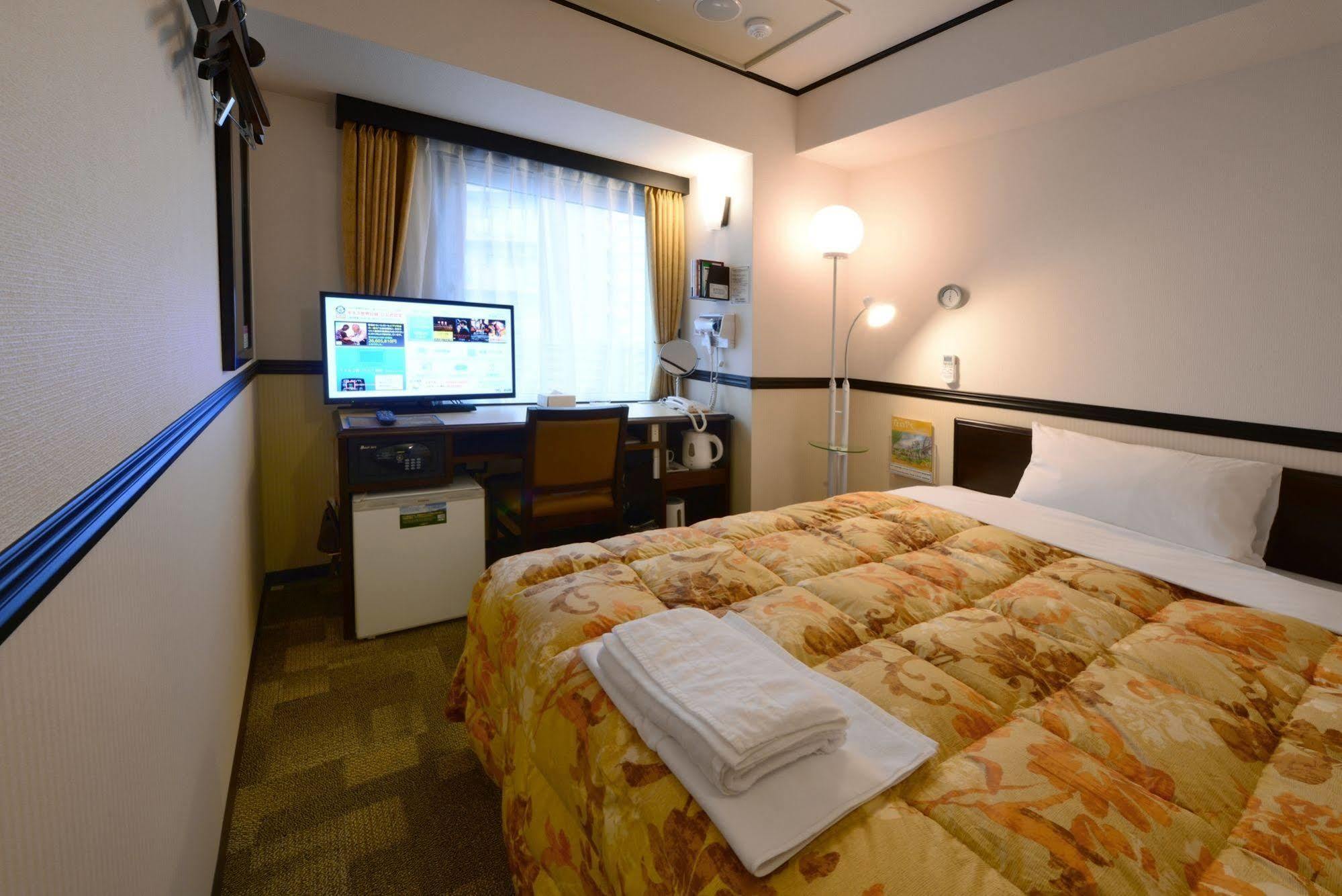 Toyoko Inn Shin-Yamaguchi-Eki Shinkansen-Guchi Экстерьер фото