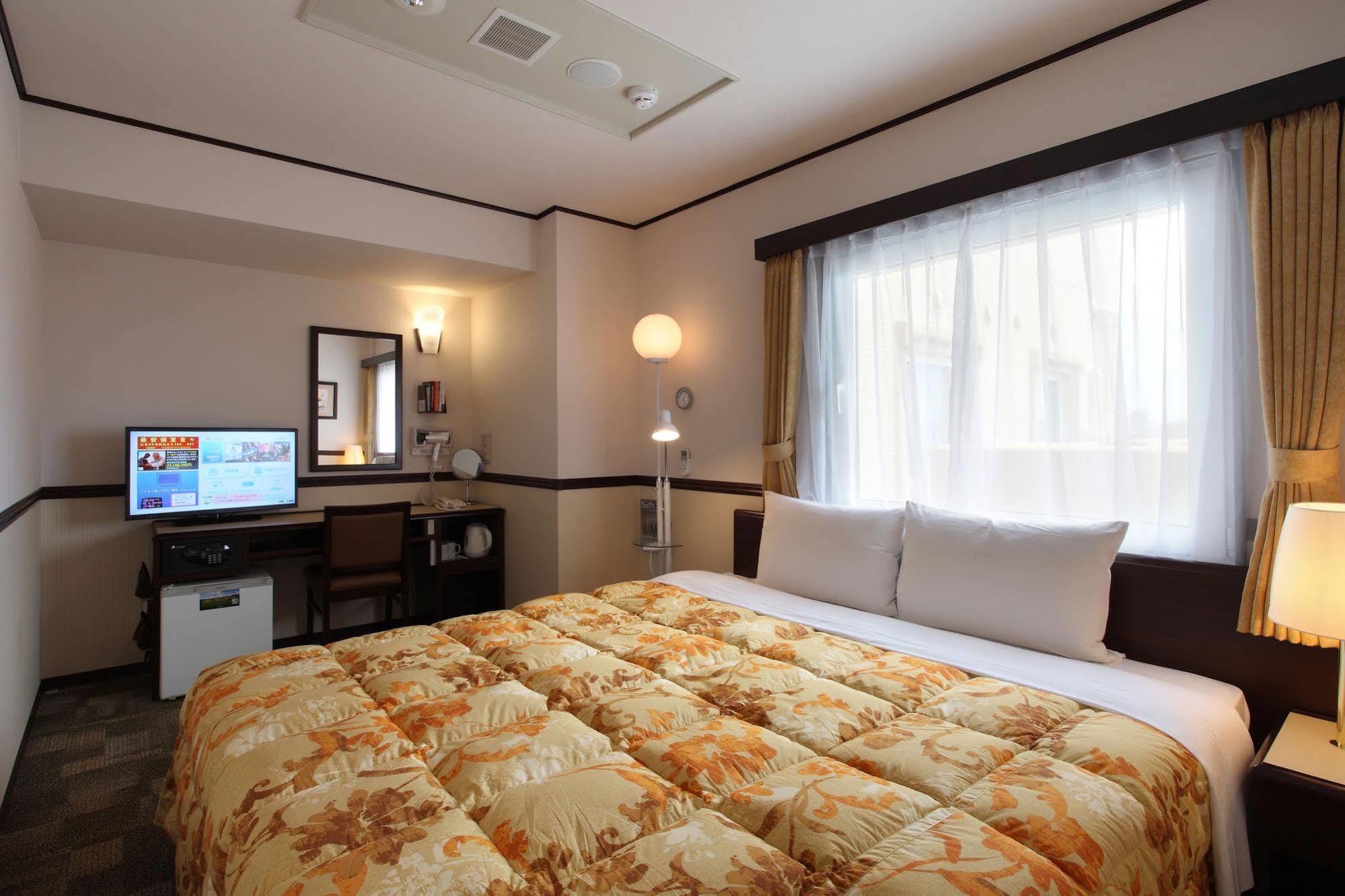 Toyoko Inn Shin-Yamaguchi-Eki Shinkansen-Guchi Экстерьер фото